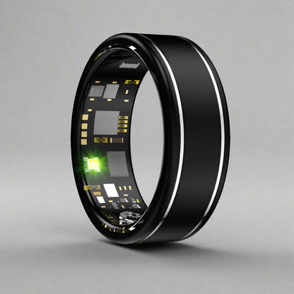 Black smart ring with electronic components on a white background, featuring text about fast charging and battery life.